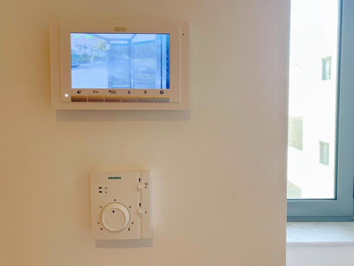 Wsd Luxury Bright 2Bd Apt With Sea View Balcony Athen Eksteriør billede