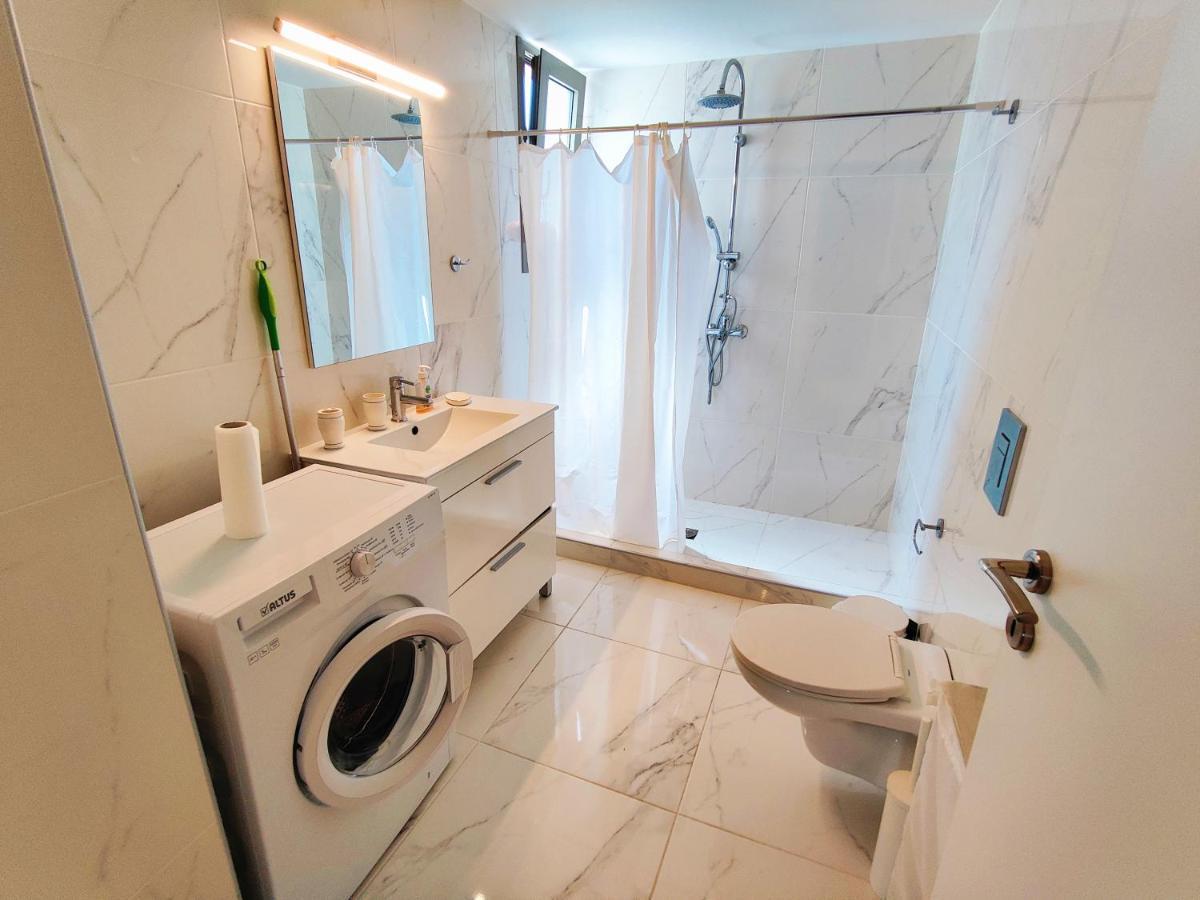 Wsd Luxury Bright 2Bd Apt With Sea View Balcony Athen Eksteriør billede